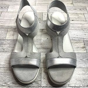 The Flexx
Grey Silver Platform Comfort Wedged Sandals